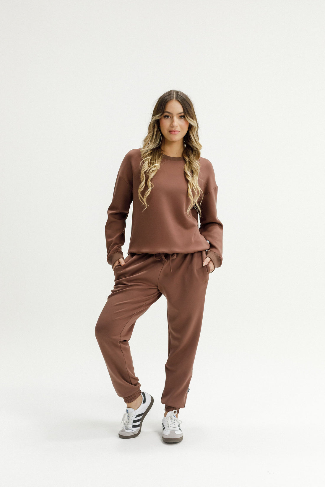 Dakota Crew | Hot Chocolate