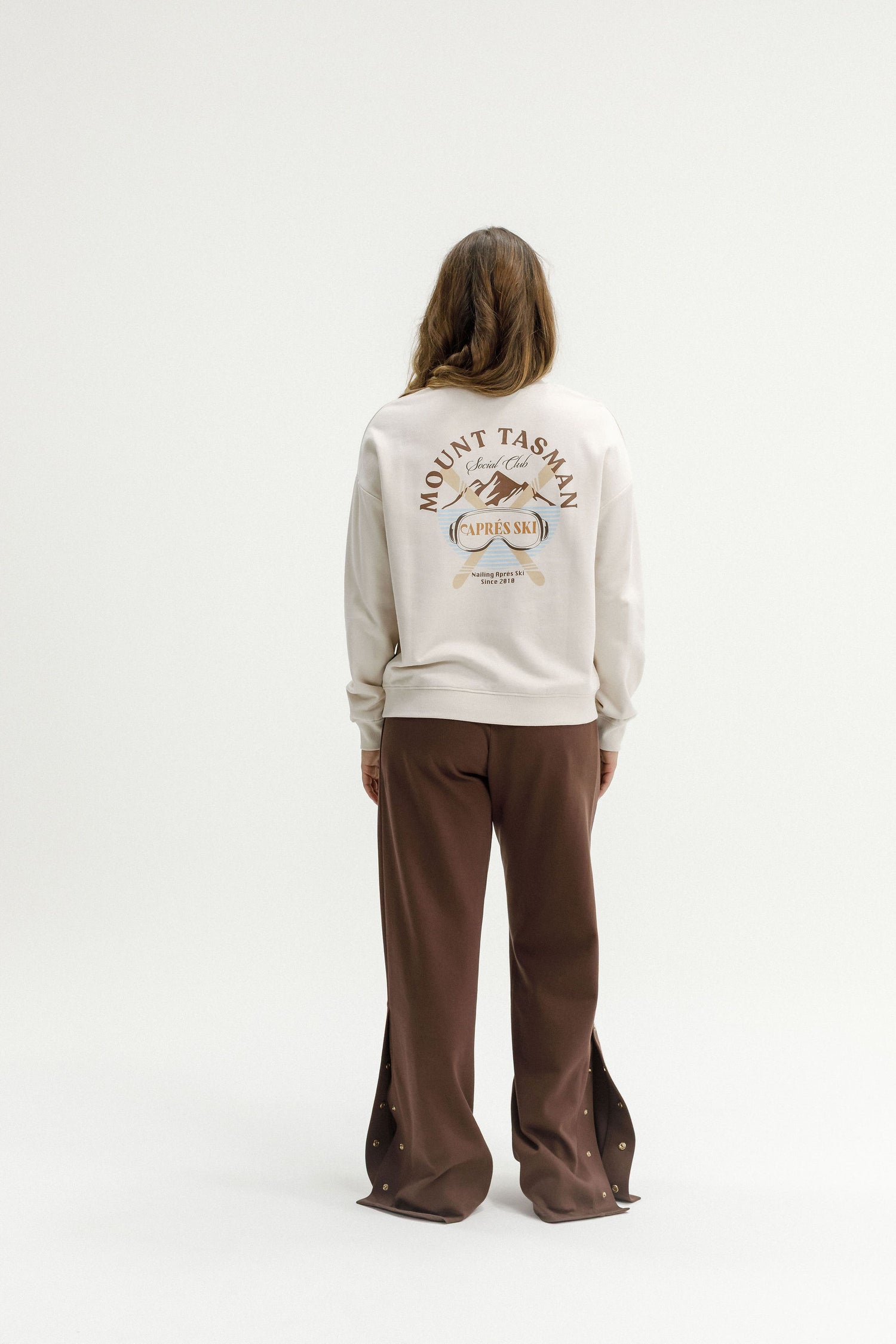 Dakota Crew | Mount Tasman in Bone